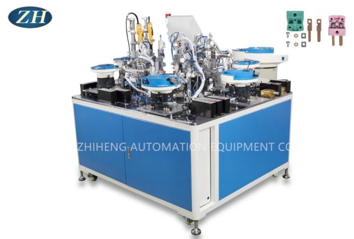 Machine d'assemblage de fiche automatique